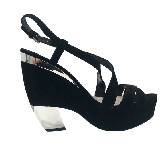 MIU MIU BLACK SUEDE AND MIRROR PLATFORM SANDALS - Picture 5 of 16